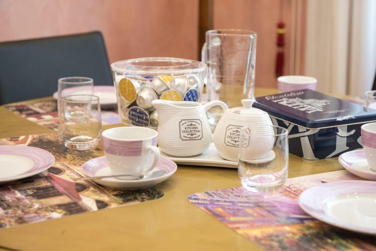 Stradivari Luxury Apartment ローマ エクステリア 写真